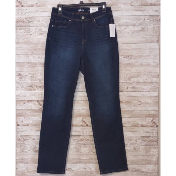 Style & Co Straight Leg High Rise Curvy Jeans 4 - Picture 3 of 9